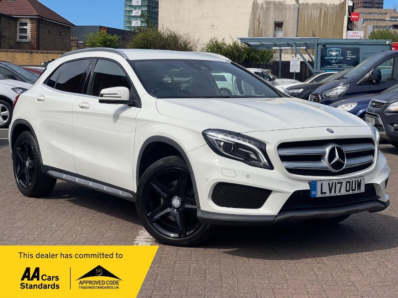 2017 GLA 2.1 GLA220D AMG LINE PREMIUM SUV 5DR DIESEL 7G DCT 4MATIC EURO... photo