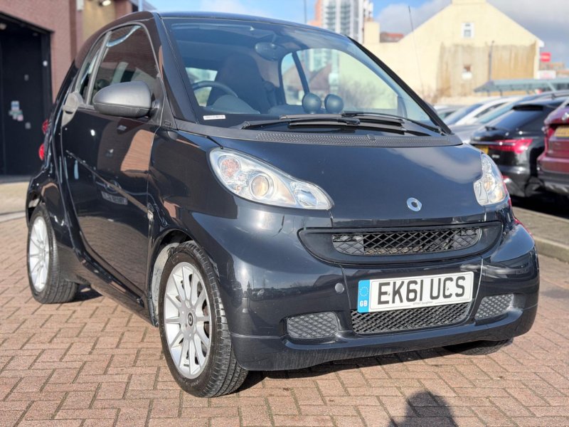 2011 2011 Smart ForTwo 1.0 MHD Passion Coupe 2dr Petrol SoftTouch Euro 5 (s/s) (71 bhp) 22 Video photo
